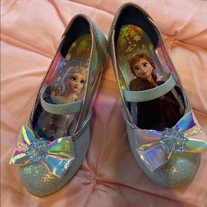 Girls frozen heels